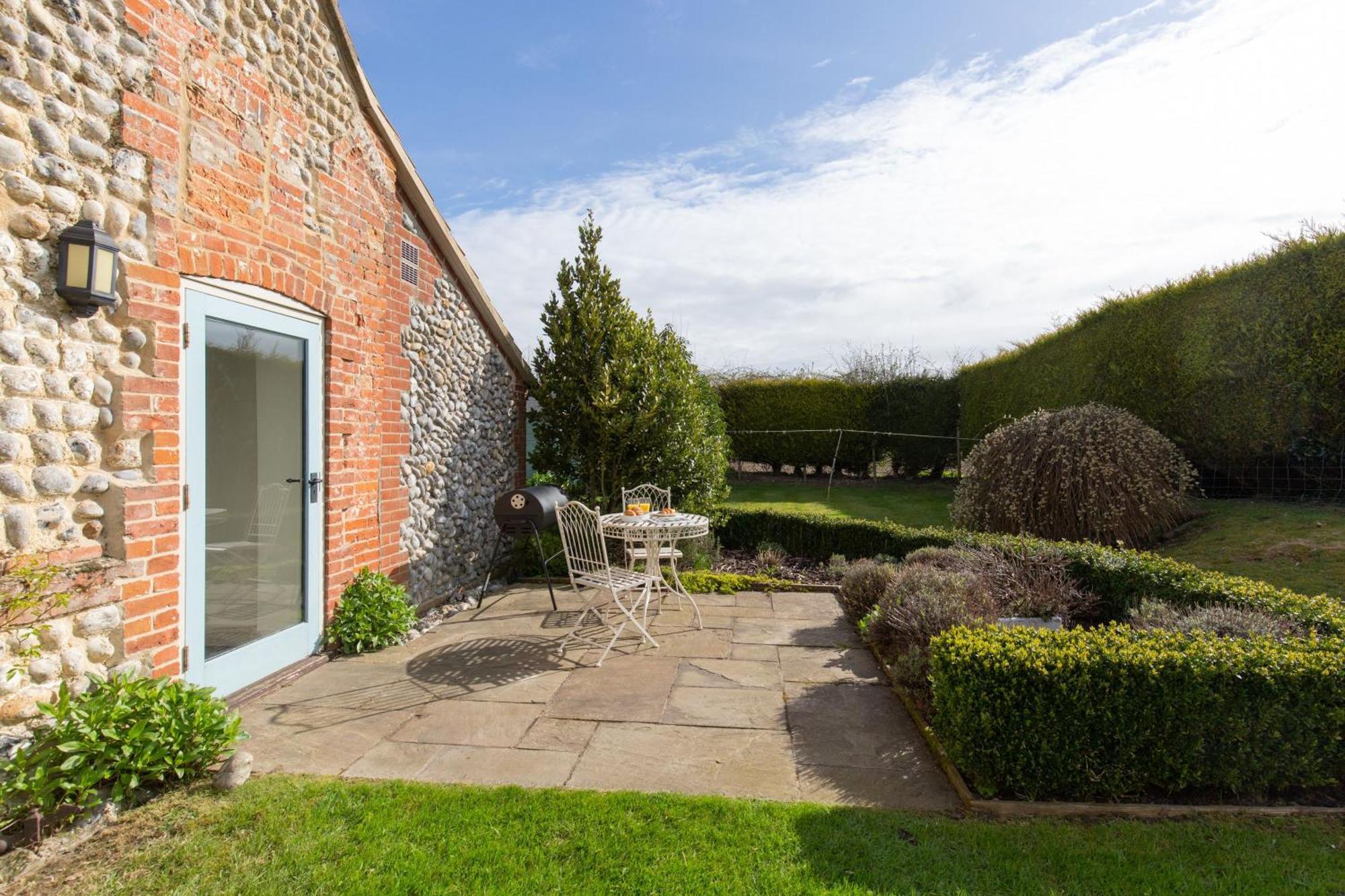 Garden Cottage West Beckham Eksteriør billede
